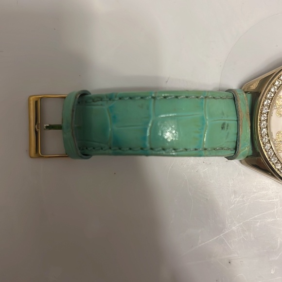 Guess womens blue watch - Picture 4 of 5